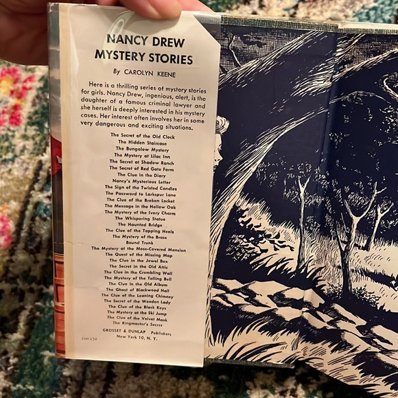 Nancy Drew The Clue of the Broken Locket 1934 - Picture 2 of 8